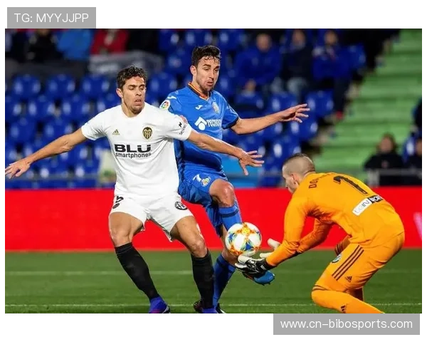 西甲财政公平法案松动,巴萨罚款减免示好欧足联 西甲财政公平法案松动,巴萨罚款减免示好欧足联